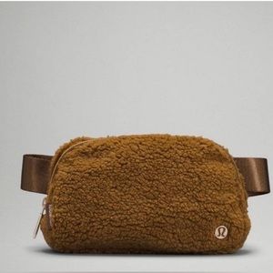 Lululemon Everywhere Belt Bag 1L Fleece